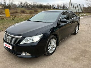 2014 Toyota Camry Japan Market VII (XV50), чёрный, 1650000 рублей, вид 1