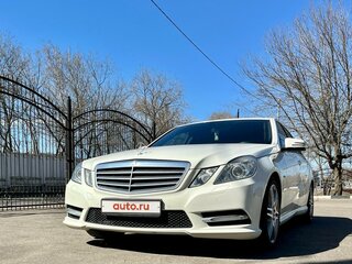 2011 Mercedes-Benz E-Класс 200 7G-Tronic IV (W212, S212, C207), белый, 2500000 рублей, вид 2