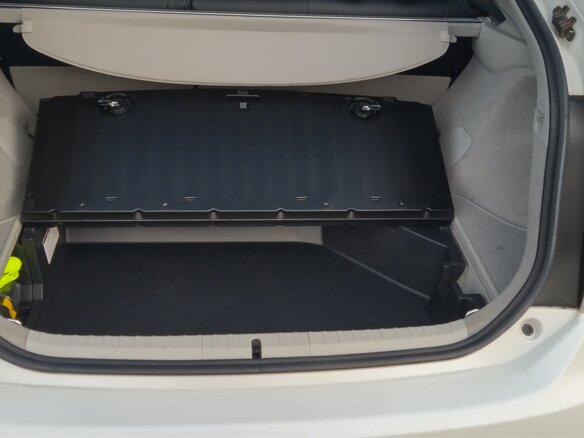 2012 Toyota Prius III Рестайлинг (XW30), белый, 1315000 рублей - вид 12