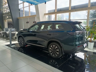 2026 Tenet T8, зелёный, 3099000 рублей, вид 5