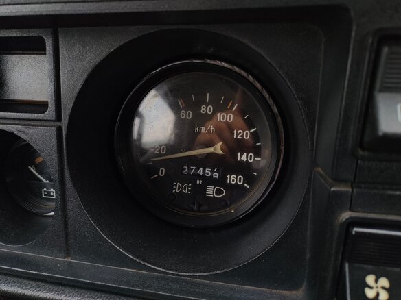 2010 Lada (ВАЗ) 2105, серебристый, 115000 рублей - вид 5