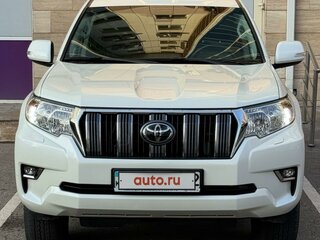 2021 Toyota Land Cruiser Prado 150 Series Рестайлинг 3, белый, 5690000 рублей, вид 2