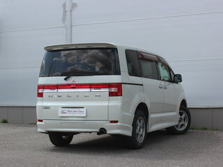 2009 Mitsubishi Delica D:5 I, белый, 1547000 рублей, вид 2