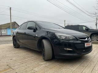 2013 Opel Astra J Рестайлинг, чёрный, 1050000 рублей, вид 3