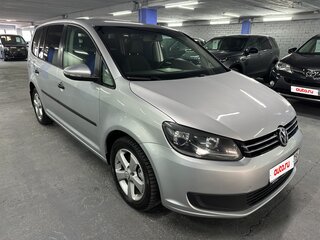 2011 Volkswagen Touran I Рестайлинг 2, серебристый, 829000 рублей, вид 3