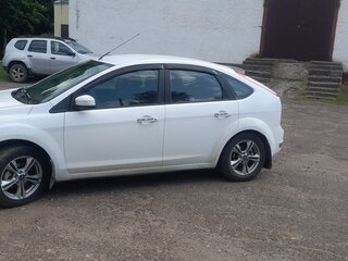 2009 Ford Focus II Рестайлинг, белый, 450000 рублей, вид 2