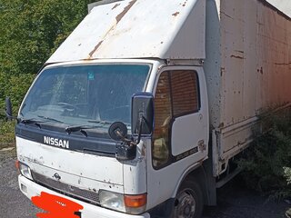 1994 Nissan Atlas, белый, 700000 рублей, вид 2
