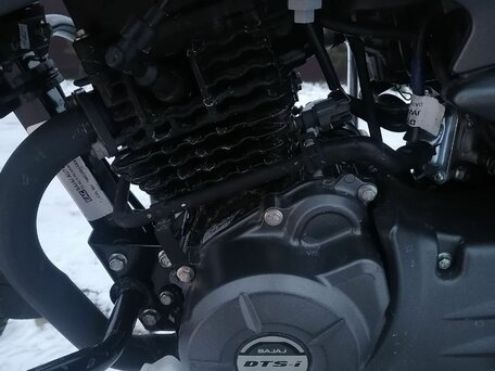 2023 Bajaj Pulsar 125, белый, 177000 рублей, вид 5