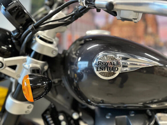 2026 Royal Enfield Super Meteor, чёрный, 764000 рублей - вид 9