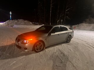 2003 BMW 5 серии 520i V (E60/E61), чёрный, 1200000 рублей, вид 3