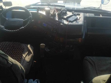 2001 Volvo VNL, синий, 1700000 рублей, вид 2