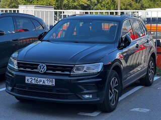 2018 Volkswagen Tiguan II, чёрный, 2249000 рублей, вид 1