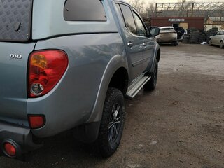 2007 Mitsubishi L200 IV, серый, 1500000 рублей, вид 3