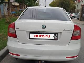 2013 Skoda Octavia II (A5) Рестайлинг, белый, 990000 рублей, вид 4
