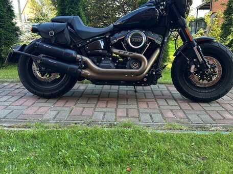2017 Harley-Davidson Fat Bob, чёрный, 1600000 рублей, вид 3