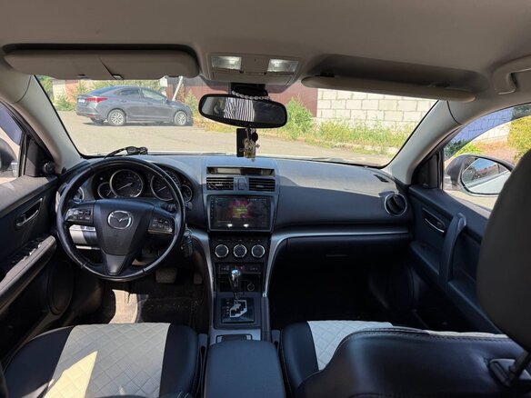 2011 Mazda 6 II (GH) Рестайлинг, белый - вид 3