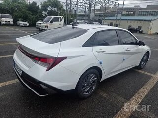 2023 Hyundai Avante VII Рестайлинг, белый, 1561177 рублей, вид 5