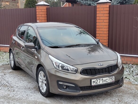 2018 Kia Ceed II Рестайлинг, коричневый, 1250000 рублей - вид 1