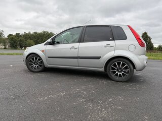 2008 Ford Fiesta Mk5, серый, 375000 рублей, вид 4