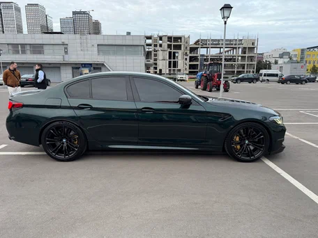 2021 BMW M5 Competition VI (F90) Рестайлинг, зелёный, 10999999 рублей, вид 3