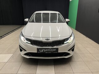 2019 Kia Optima IV Рестайлинг, белый, 1450000 рублей, вид 2