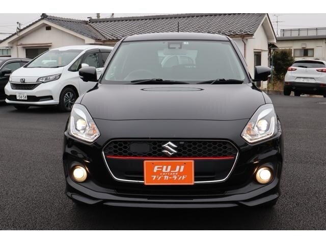 Открыть фотографии: Suzuki Swift V
