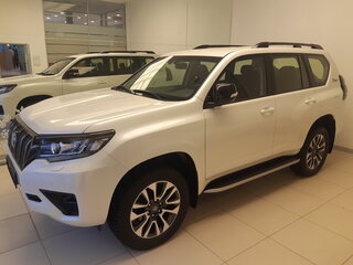 2022 Toyota Land Cruiser Prado 150 Series Рестайлинг 3, белый, 8700000 рублей, вид 5