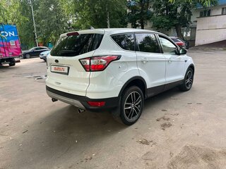2016 Ford Kuga II Рестайлинг, белый, 1500000 рублей, вид 5