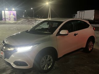 2020 Honda Vezel I Рестайлинг, белый, 2090000 рублей, вид 4