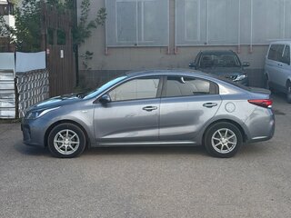 2017 Kia Rio IV, серый, 900000 рублей, вид 3