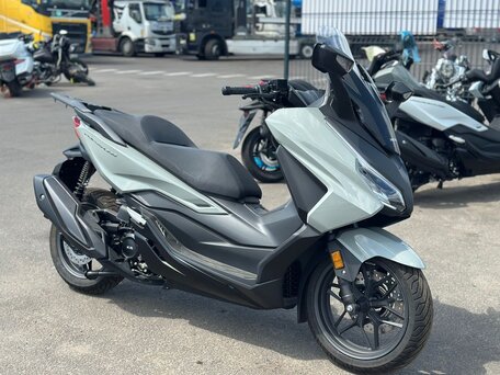 2026 Honda Forza, серый, 950000 рублей, вид 4
