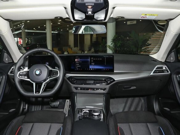 2025 BMW 2 серии 220i G42 Рестайлинг, белый, 6325000 рублей - вид 10