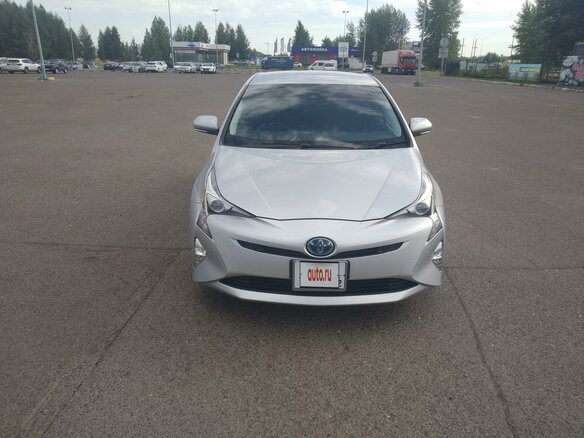 2017 Toyota Prius IV (XW50), серый, 2050000 рублей - вид 1