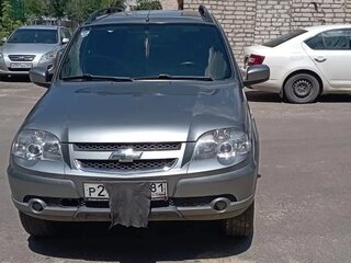 2016 Chevrolet Niva I Рестайлинг, серый, 740000 рублей, вид 2