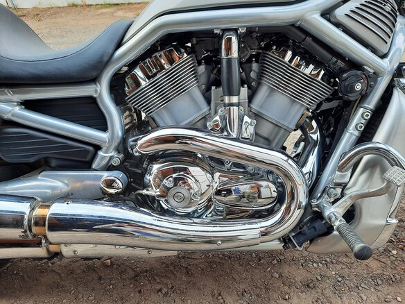 2007 Harley-Davidson V-Rod, серебристый, 1350000 рублей - вид 1