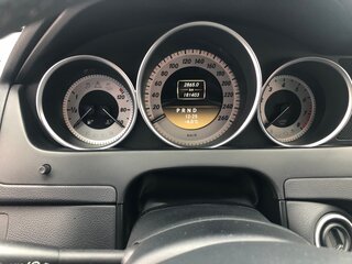 2012 Mercedes-Benz C-Класс 180 BlueEFFICIENCY III (W204) Рестайлинг, белый, 1500000 рублей, вид 3