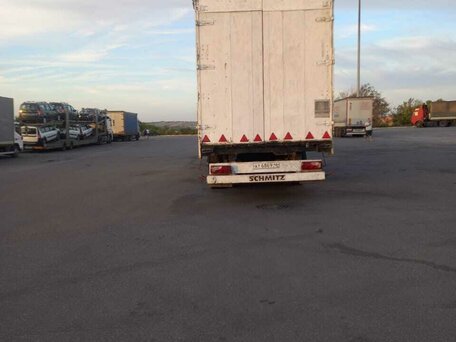 1999 Volvo VNL, зелёный, 2250000 рублей, вид 4