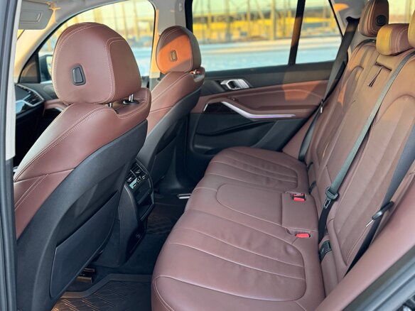 2020 BMW X5 25d IV (G05/G18), чёрный, 6400000 рублей - вид 26