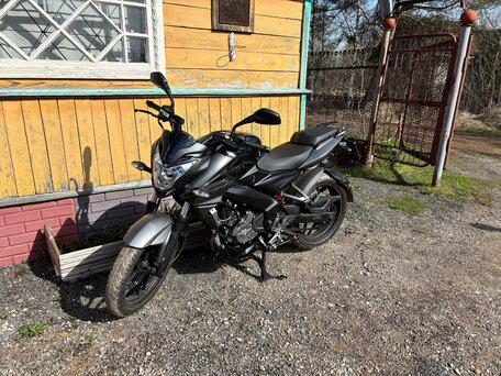 2021 Bajaj Pulsar NS 200, серый, 229000 рублей, вид 5