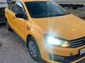 2016 Volkswagen Polo V Рестайлинг, жёлтый, 670000 рублей - вид 2