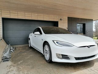 2020 Tesla Model S Long Range I Рестайлинг, белый, 4900000 рублей, вид 2