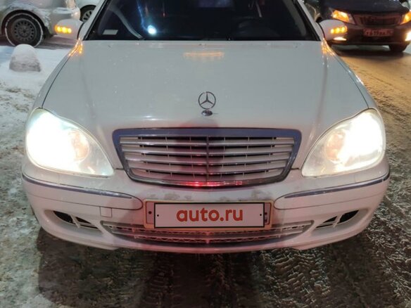 2002 Mercedes-Benz S-Класс 500 Long IV (W220), белый, 900000 рублей