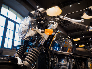 2025 Royal Enfield Continental GT, серебристый, 737000 рублей, вид 5