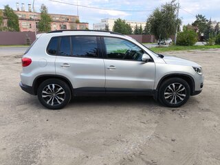 2013 Volkswagen Tiguan I Рестайлинг, серебристый, 1070000 рублей, вид 3