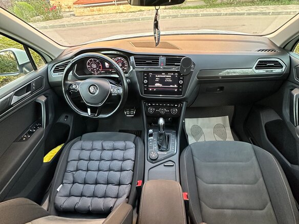 2018 Volkswagen Tiguan II, белый, 3050000 рублей - вид 12