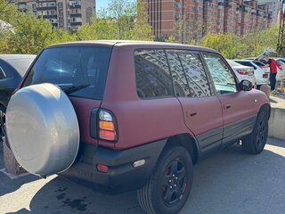 1999 Toyota RAV4 I (XA10), красный, 350000 рублей, вид 1