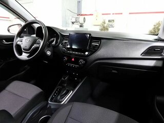 2021 Hyundai Solaris II Рестайлинг, белый, 1950000 рублей, вид 5