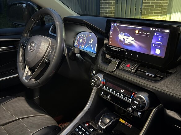 2024 Toyota RAV4 V (XA50), белый, 4800000 рублей - вид 20