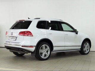 2016 Volkswagen Touareg II Рестайлинг, белый, 2930000 рублей, вид 4