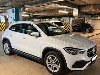 2020 Mercedes-Benz GLA 200 II (H247), белый, 3500000 рублей, вид 2